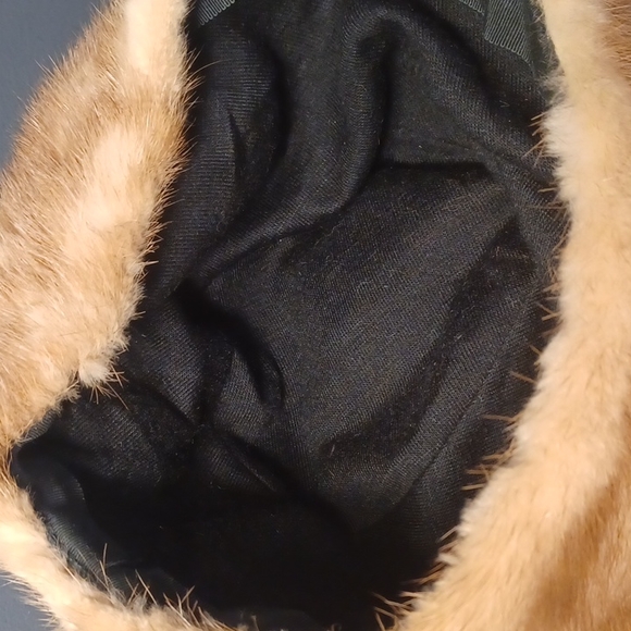Real fur hat main image 4